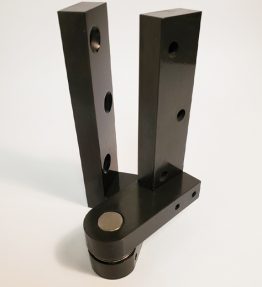 Intermediate Pivot Hinge