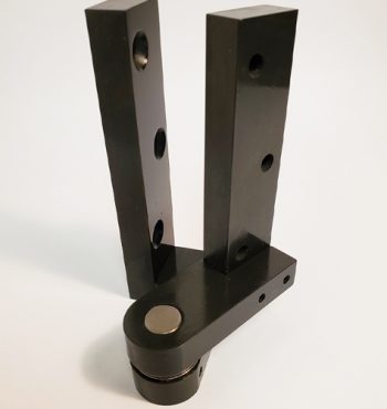 Intermediate Pivot Hinge