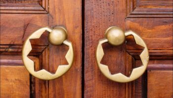 Discover the best ways to find unique door hardware, from antique salvage shops and estate sales to restoration and custom-made pieces.